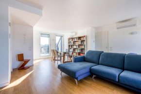 Modern APT with Terrace, WIFI & AC